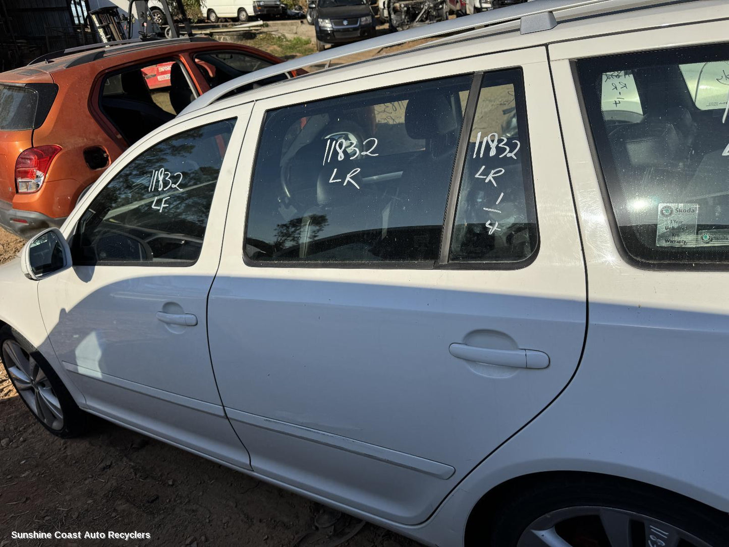 2011 Skoda Octavia Left Rear 1 4 Door Glass