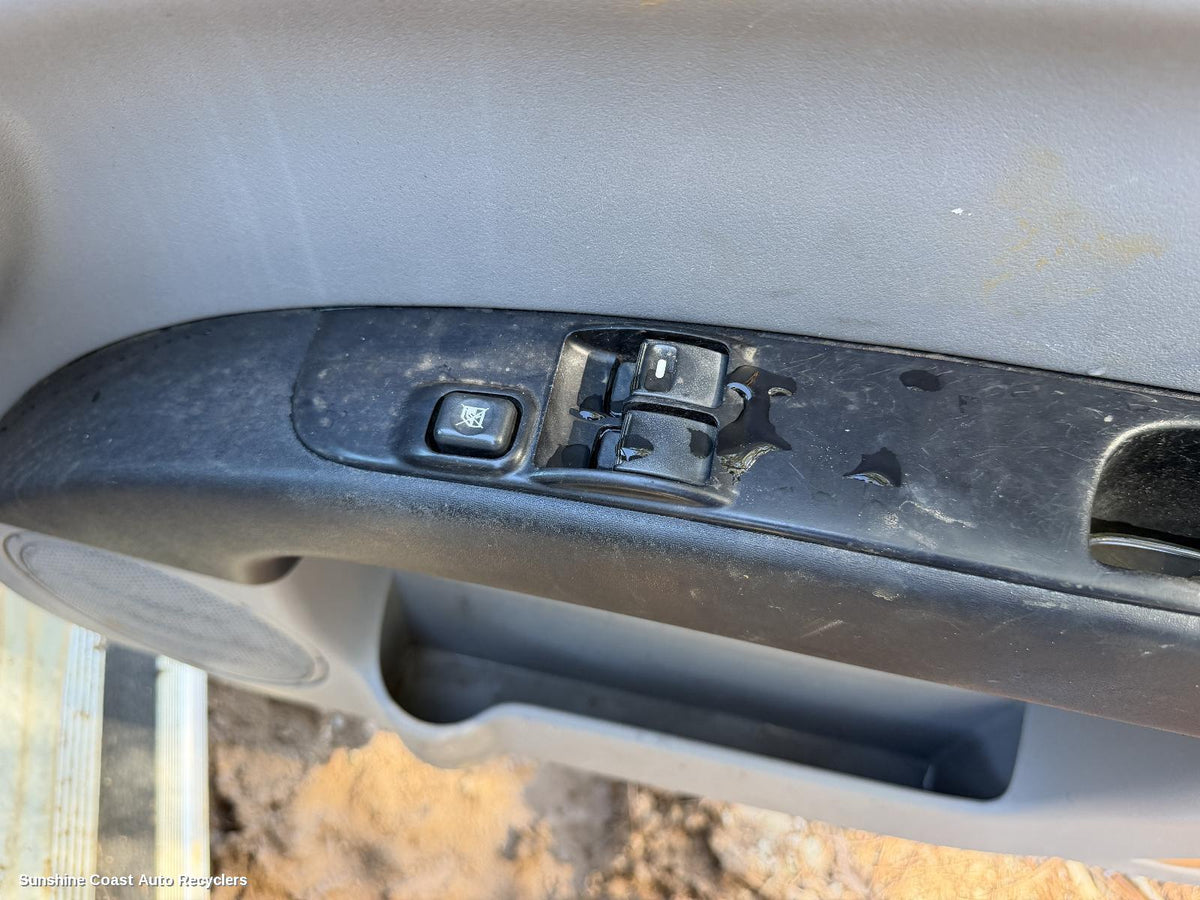 2006-2015 Mitsubishi Triton Pwr Dr Wind Switch