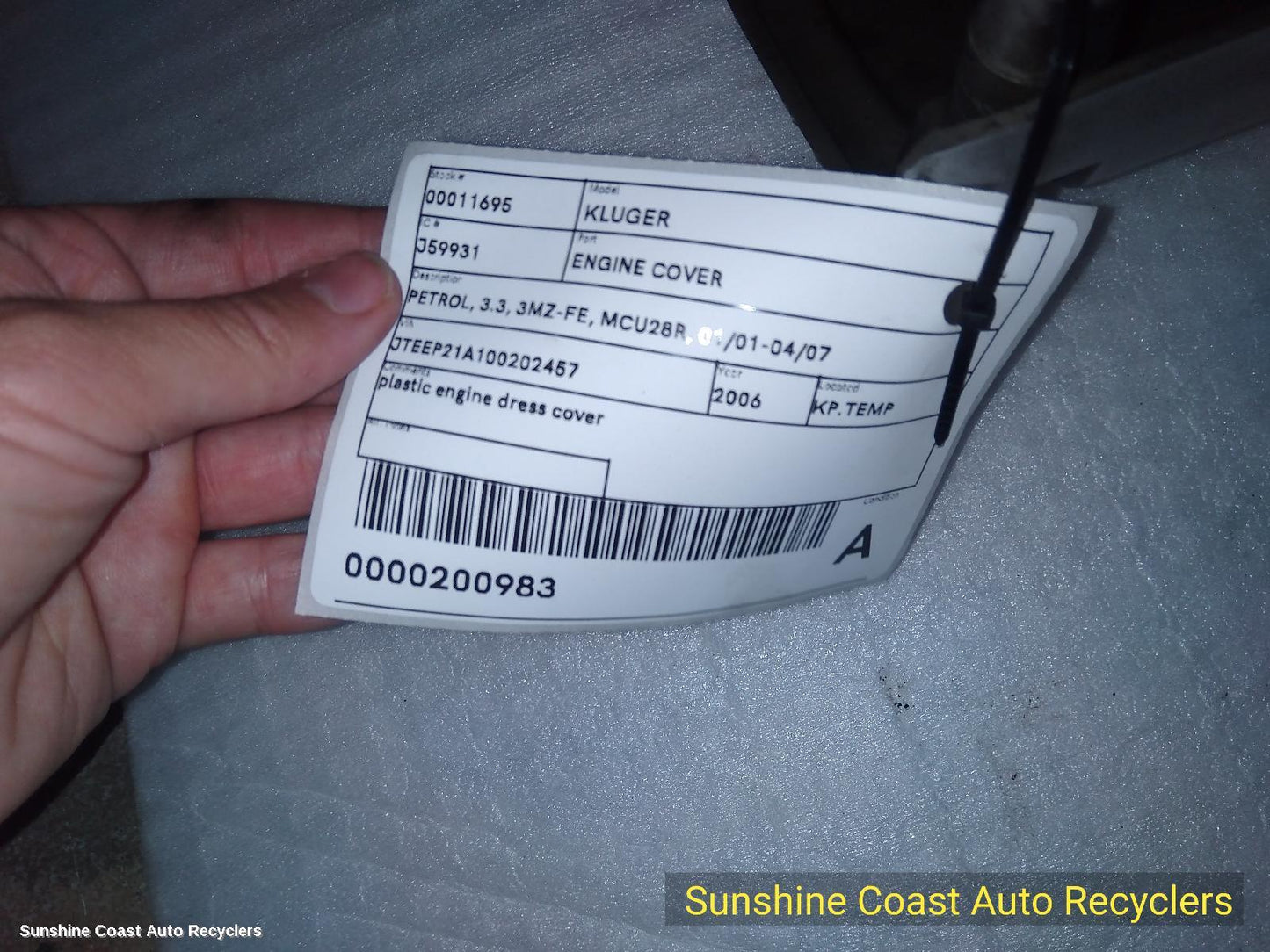 2006 Toyota Kluger Engine Cover