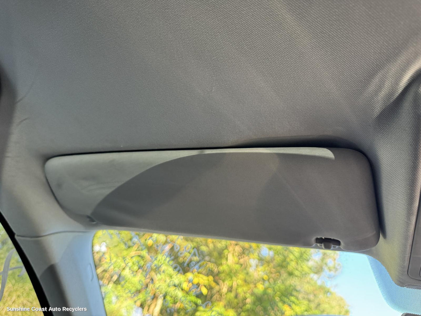 2010-2018 Volkswagen Touareg Sunvisor