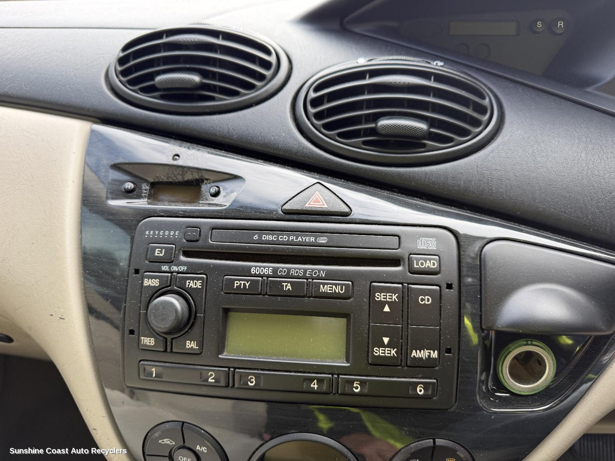 2001-2005 Ford Focus Radio Cd Dvd Sat Tv