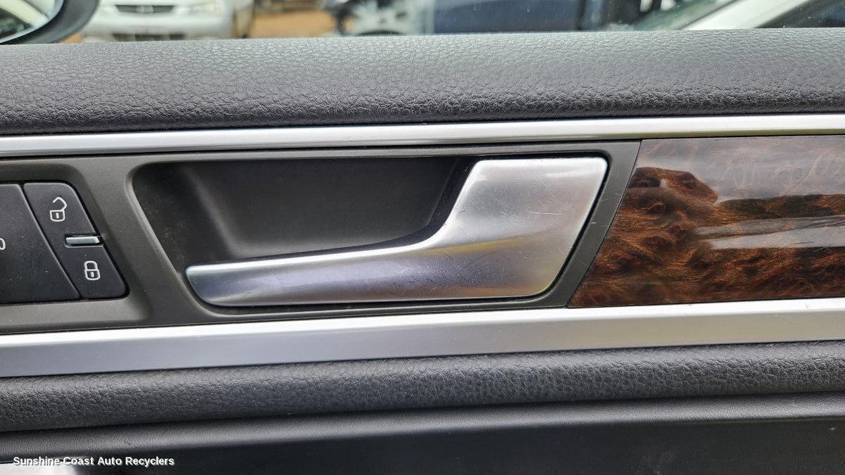 2010-2018 Volkswagen Touareg Door Handle