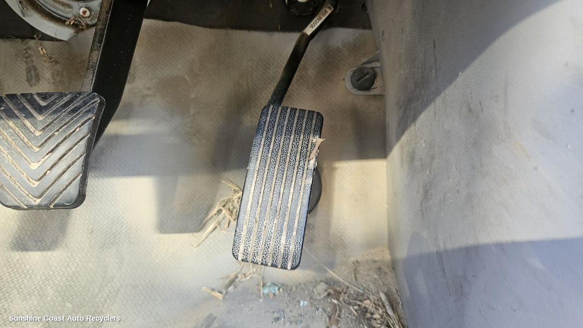 2009-2015 Mitsubishi Triton Pedal Assembly