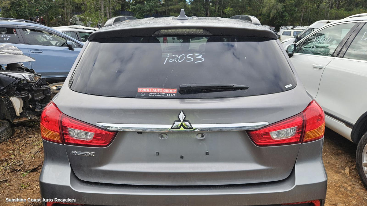 2010-2026 Mitsubishi Asx High Level Stoplight