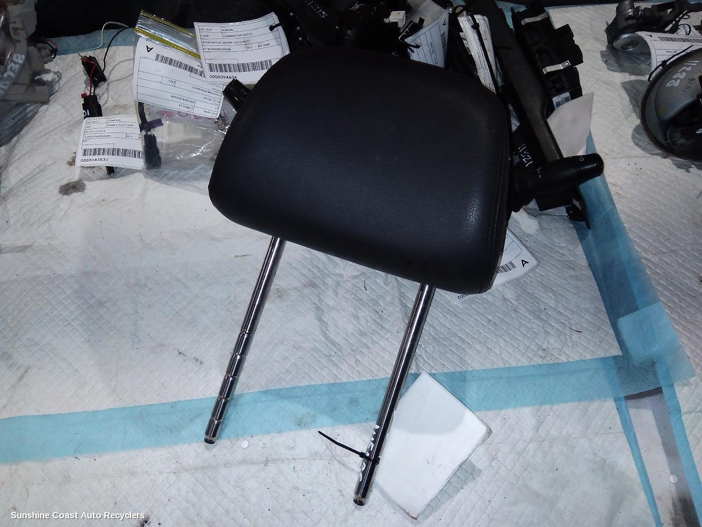 2011 Volkswagen Golf Headrest