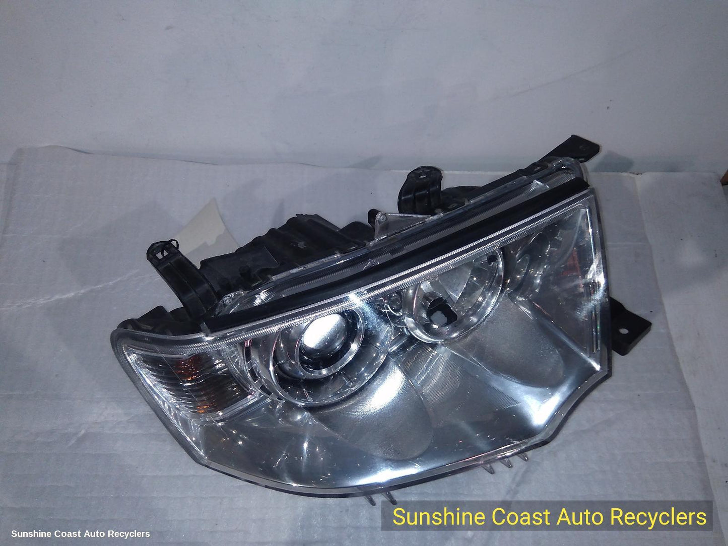 2012 Mitsubishi Challenger Right Headlamp