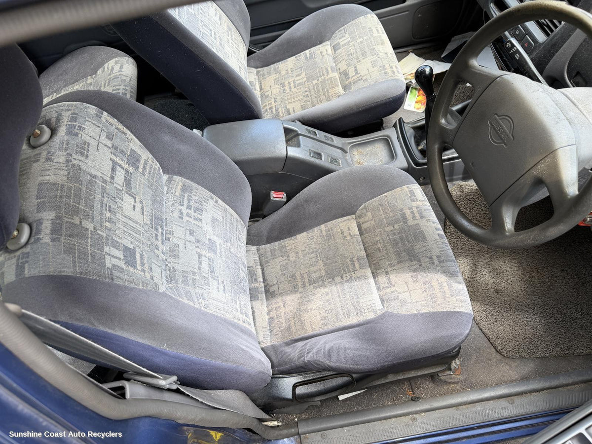 1997-2015 Nissan Navara Front Seat