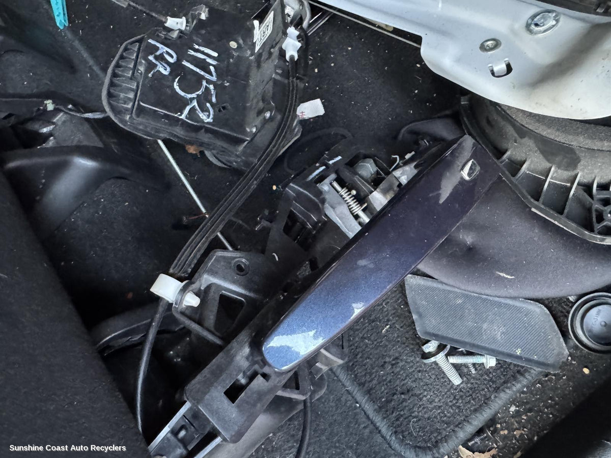 2017-2020 Holden Equinox Door Handle