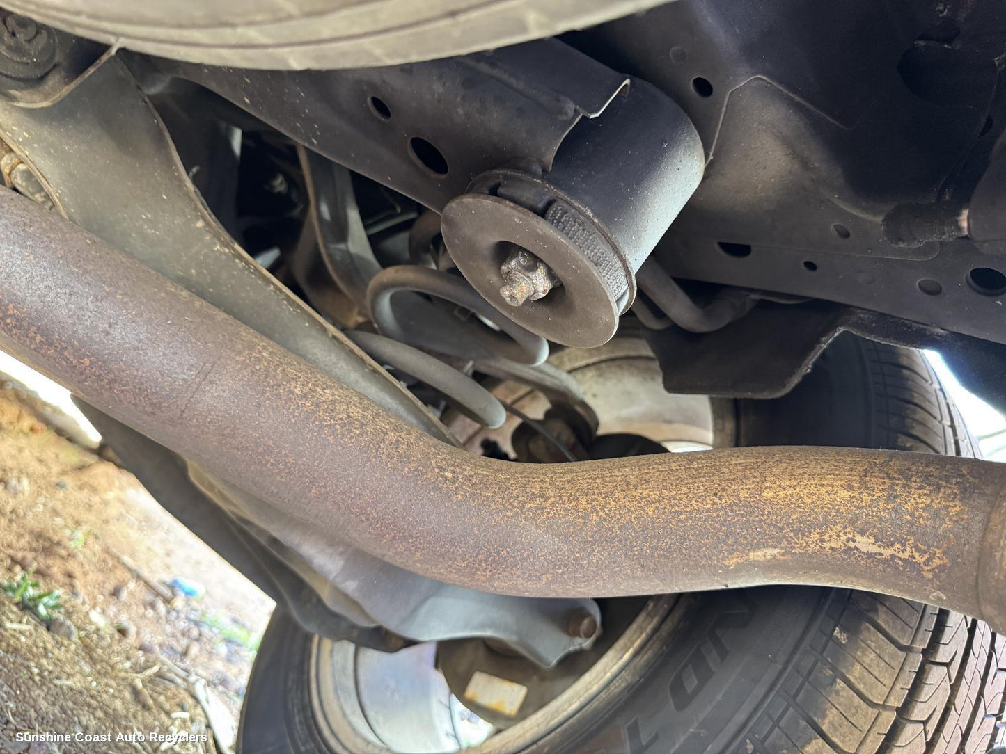 2014 Nissan Pathfinder Right Rear Trailing Arm
