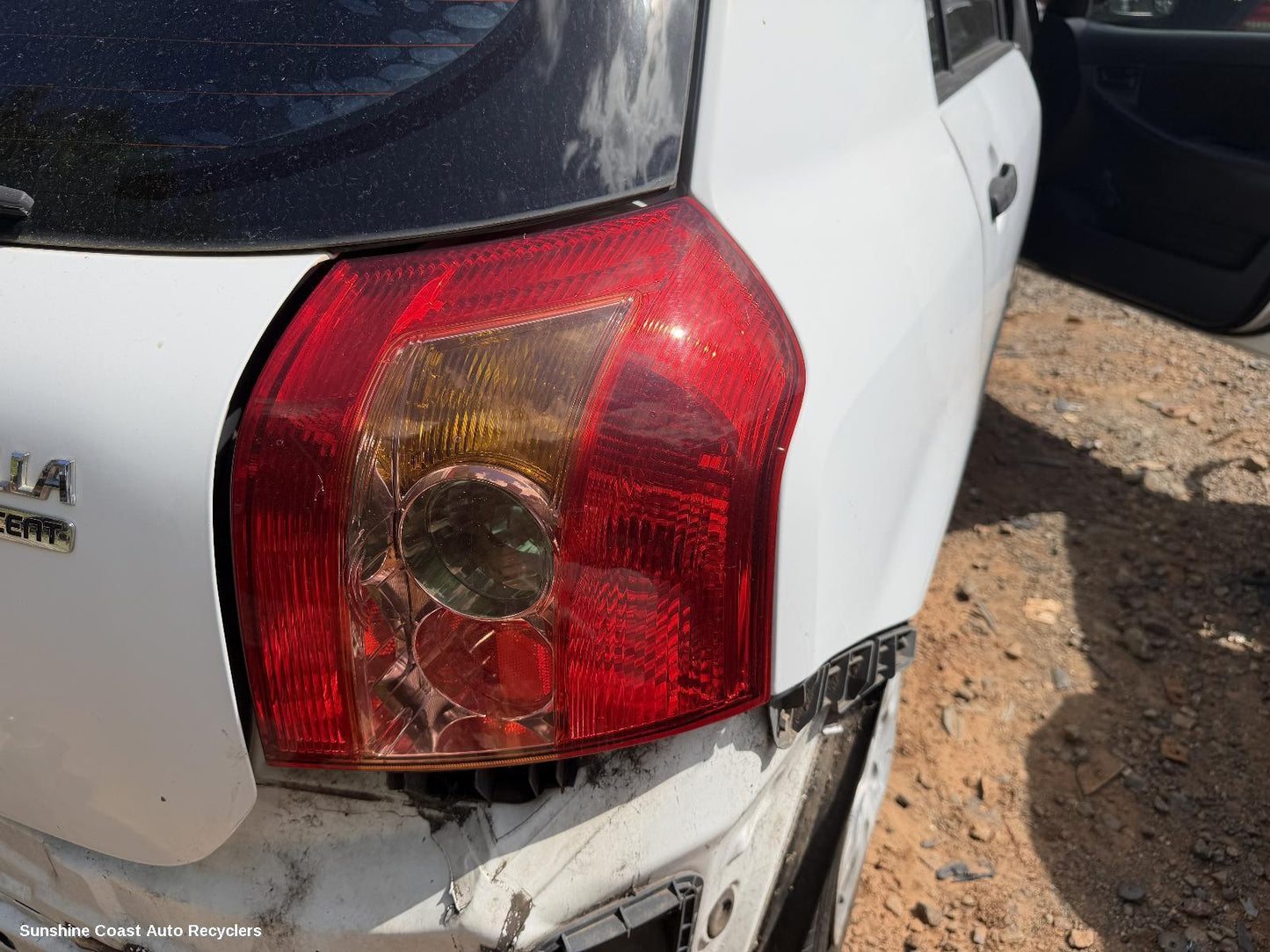2004-2007 Toyota Corolla Right Taillight