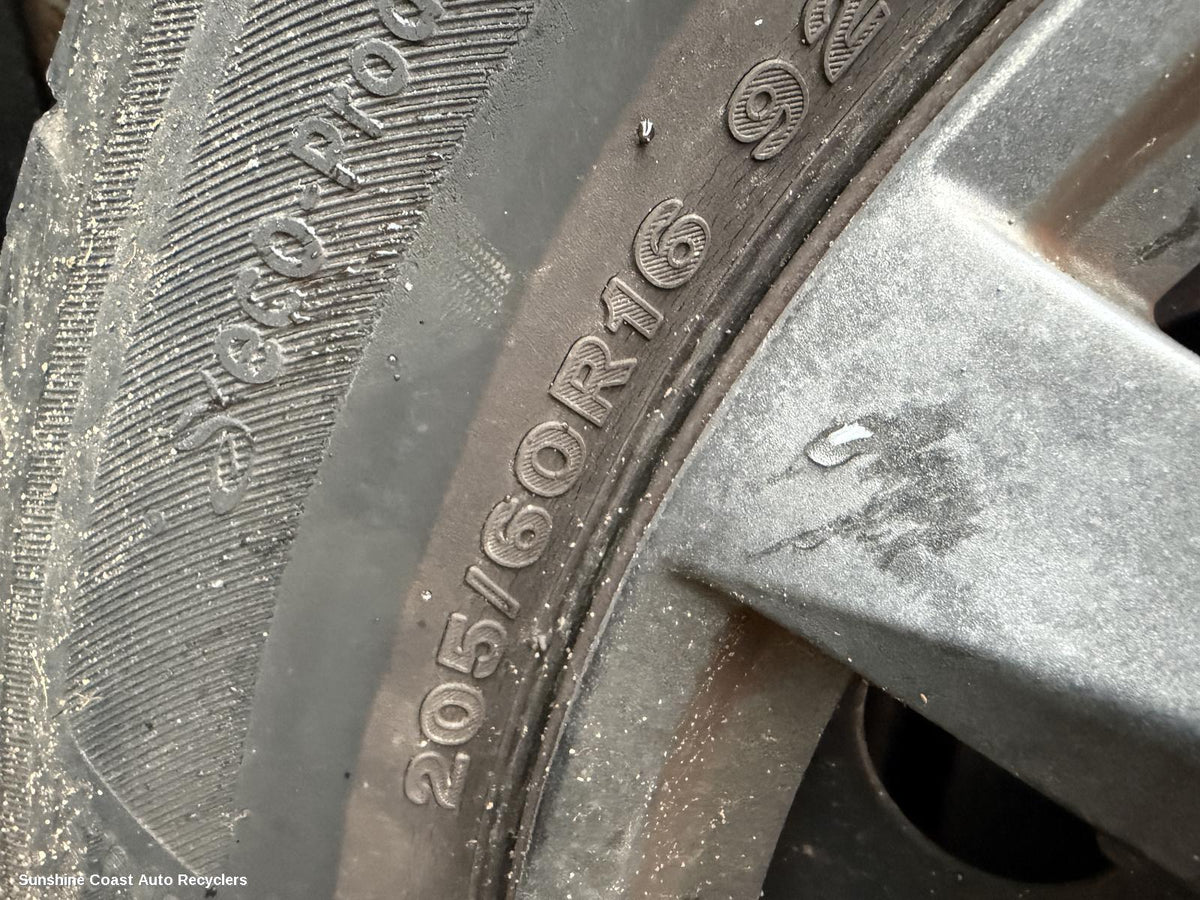 2009-2011 Holden Cruze Tyre