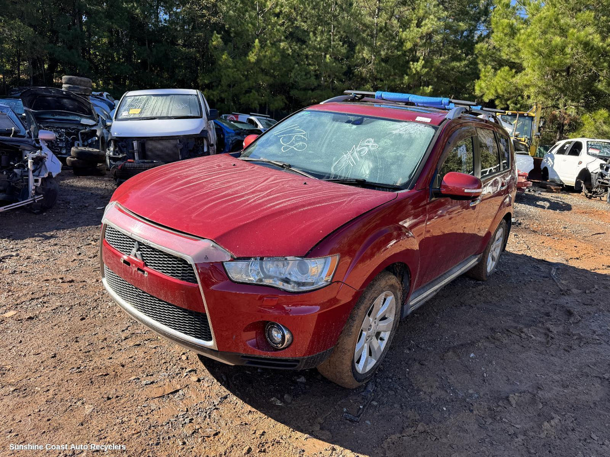 2009-2012 Mitsubishi Outlander Right Guard