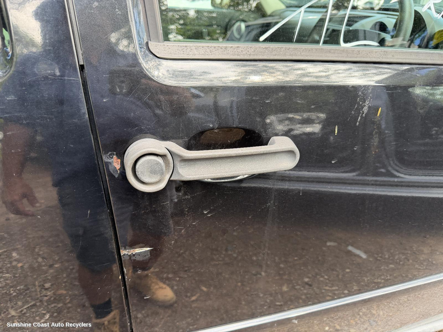 2007-2011 Dodge Nitro Door Handle
