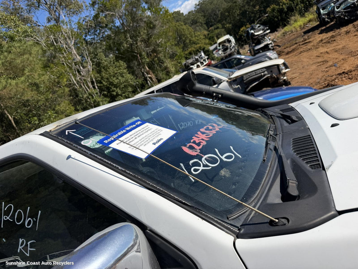 2001-2015 Nissan Navara Antenna