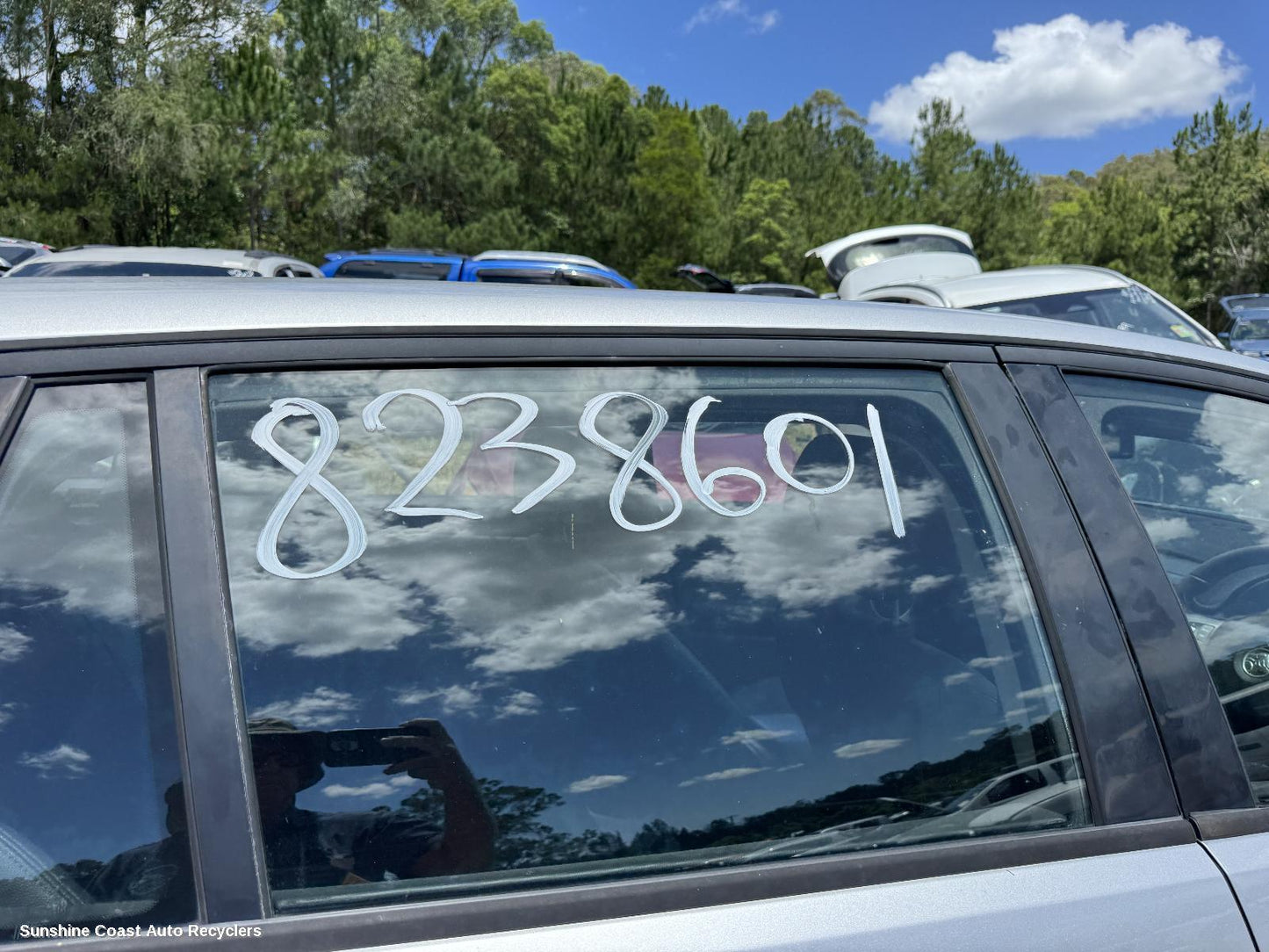 2010 Holden Commodore Right Rear Door Window