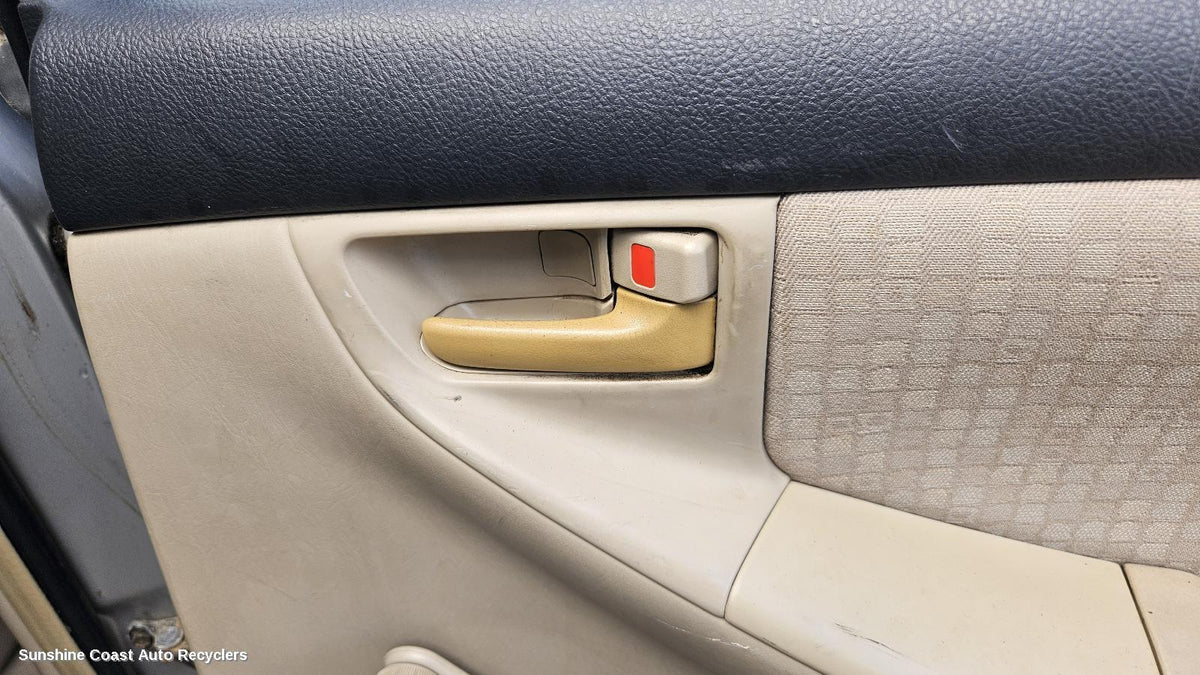 2001-2007 Toyota Corolla Door Handle