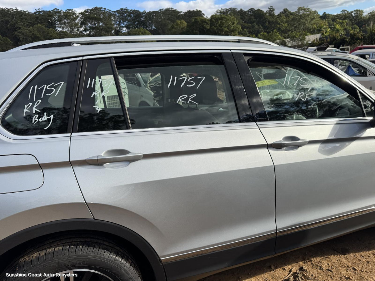 2016-2024 Volkswagen Tiguan Right Rear Door Sliding