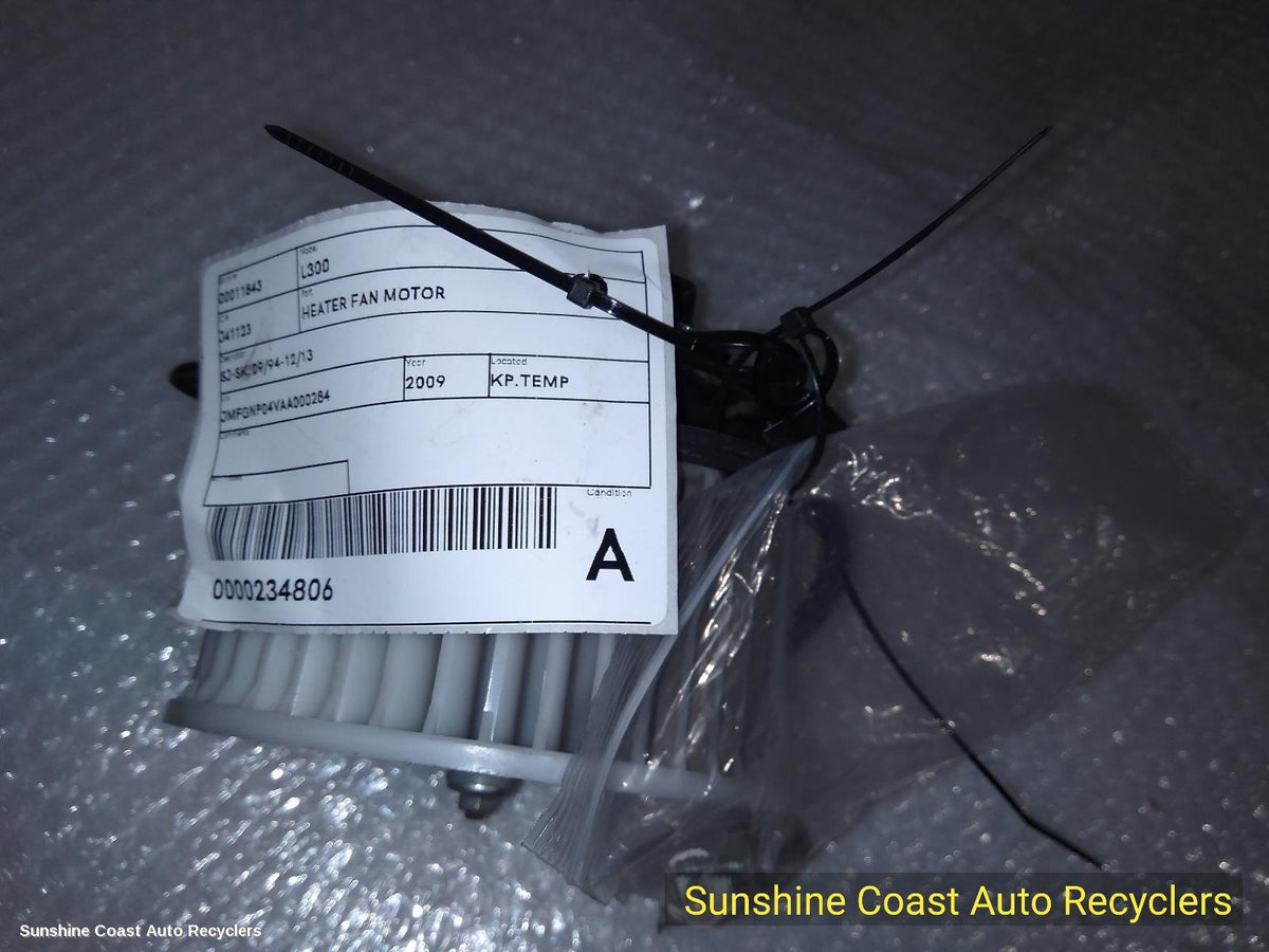 1994-2013 Mitsubishi L300 Heater Fan Motor