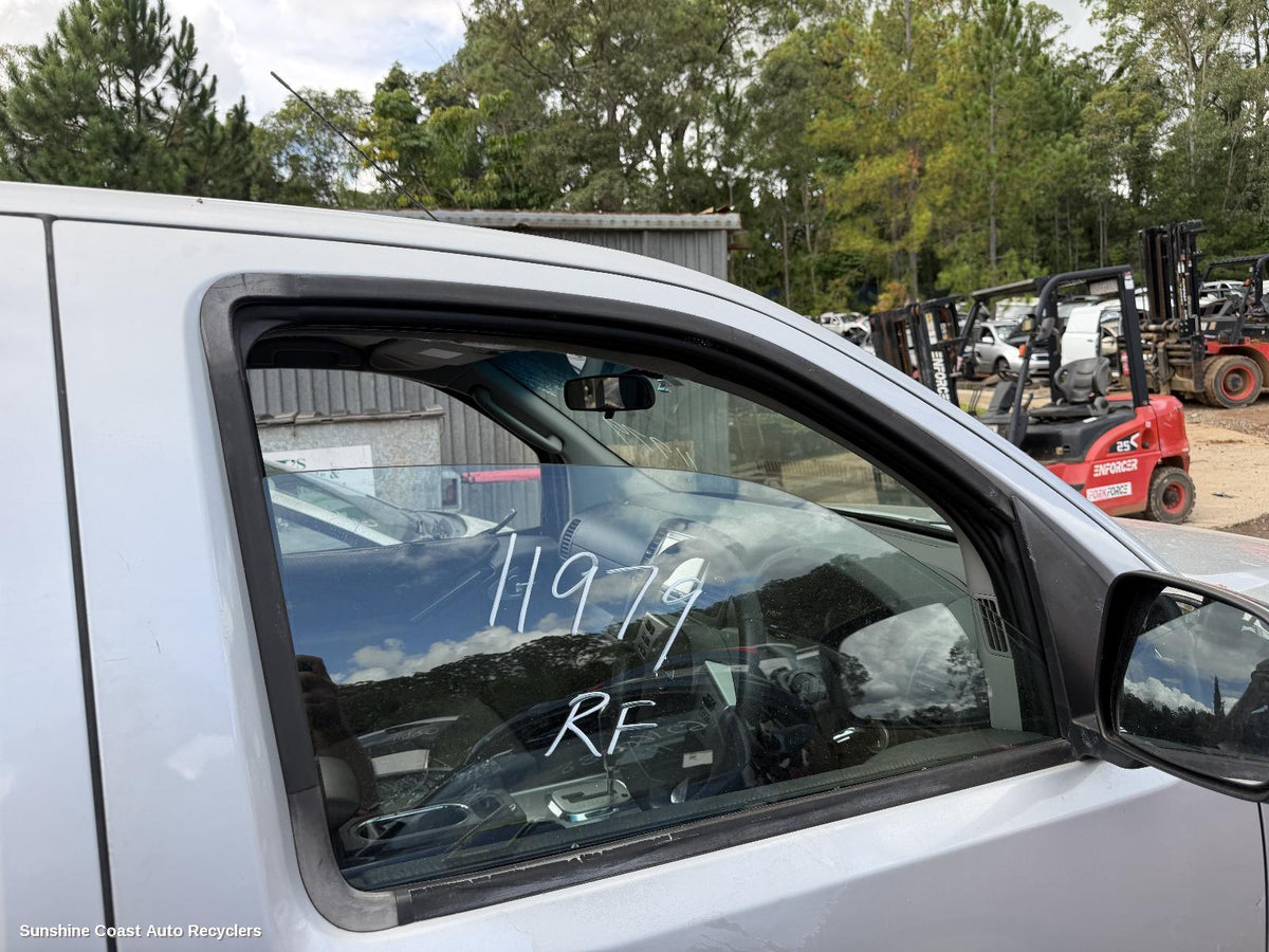 2005-2015 Nissan Navara Right Front Door Window