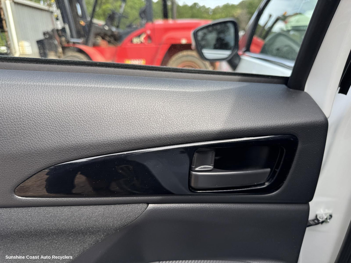 2023 Mitsubishi Eclipse Cross Door Handle