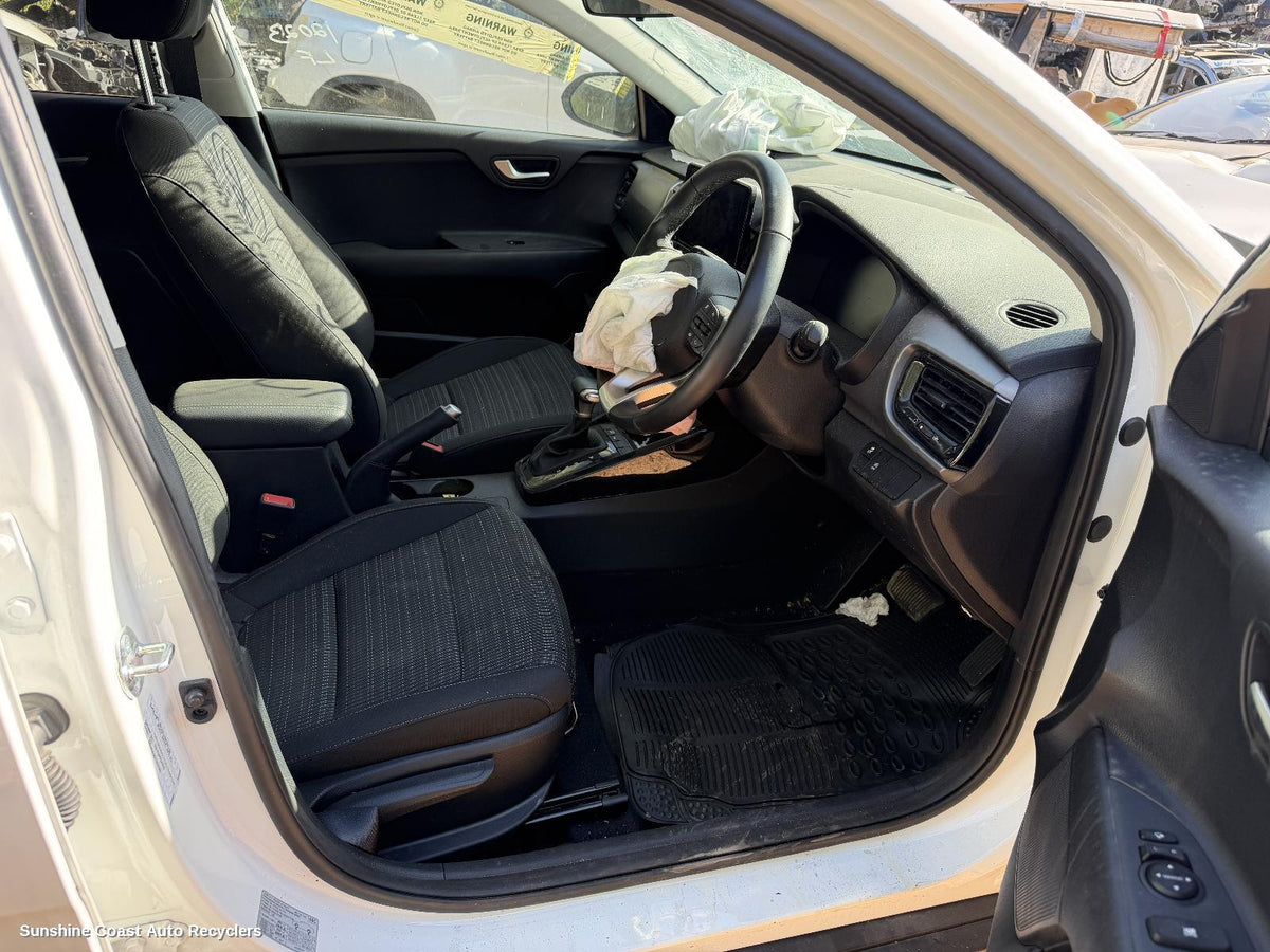 2020-2025 Kia Stonic Right Taillight