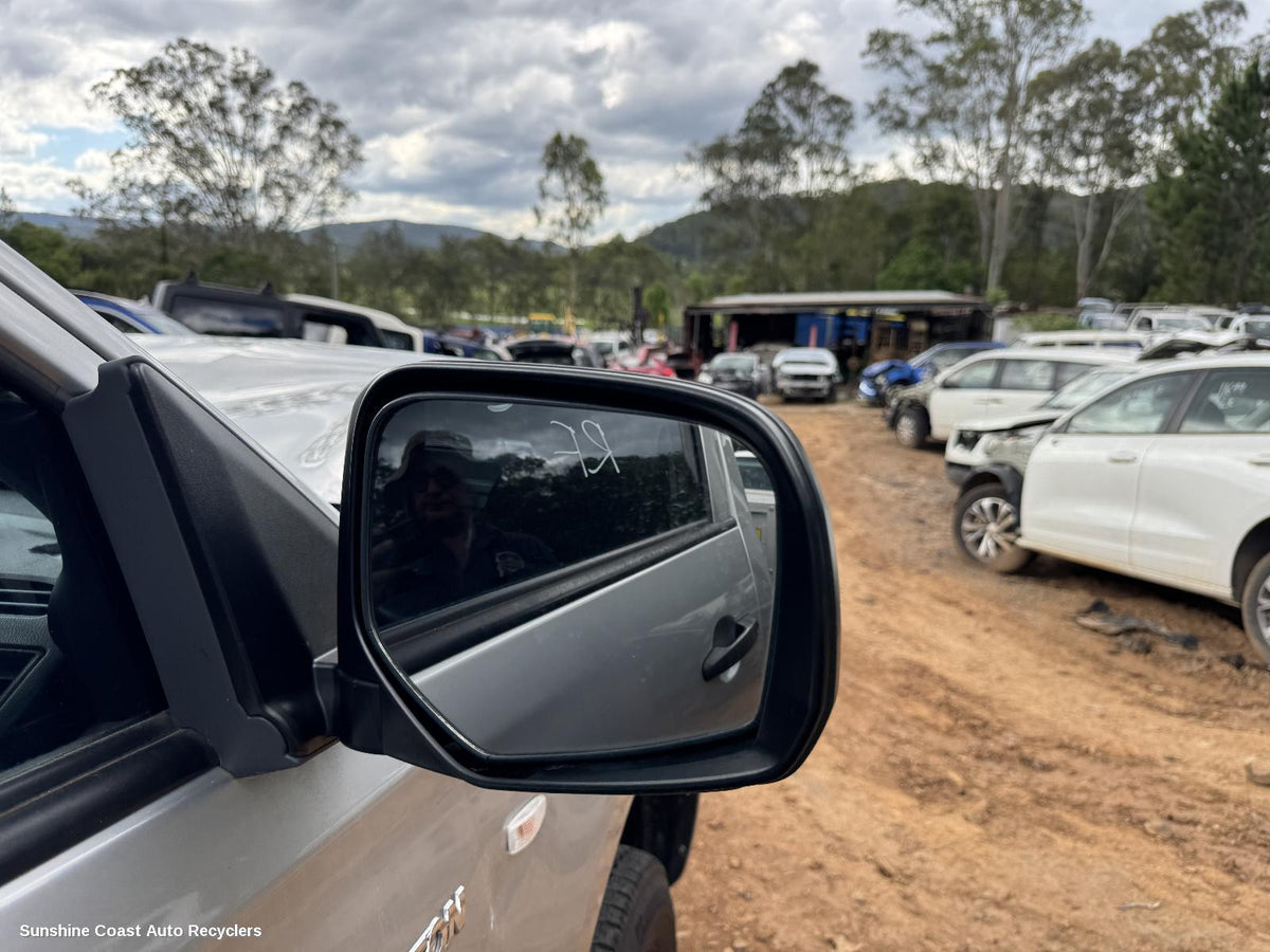 2015-2018 Mitsubishi Triton Right Door Mirror