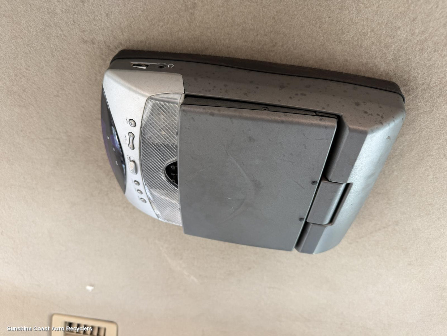 2000-2002 Mitsubishi Pajero Courtesy Light