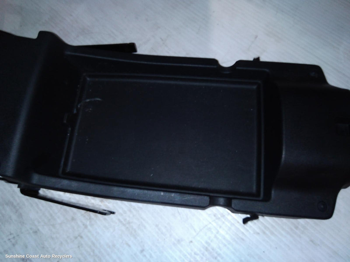 2014-2018 Jeep Cherokee Console