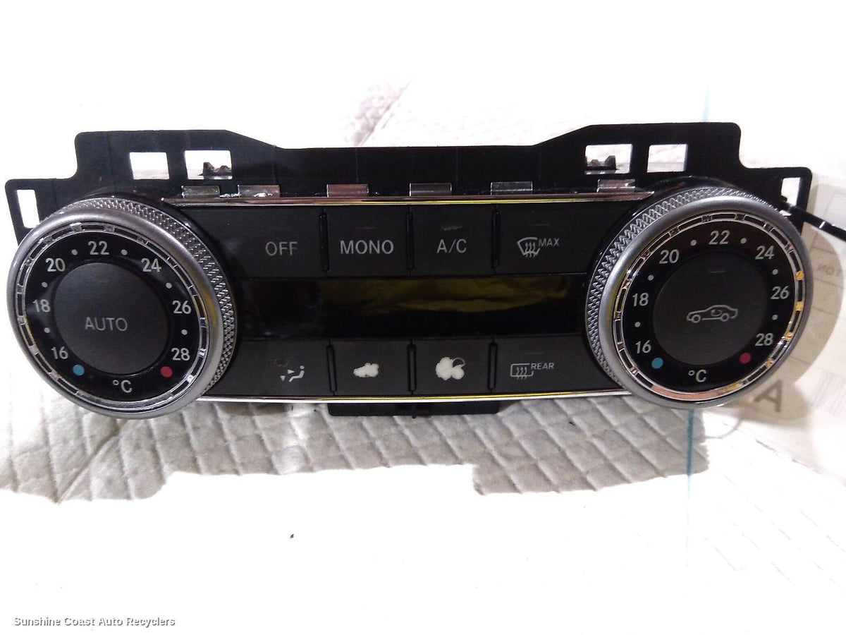2007-2011 Mercedes C Class Heater Ac Controls