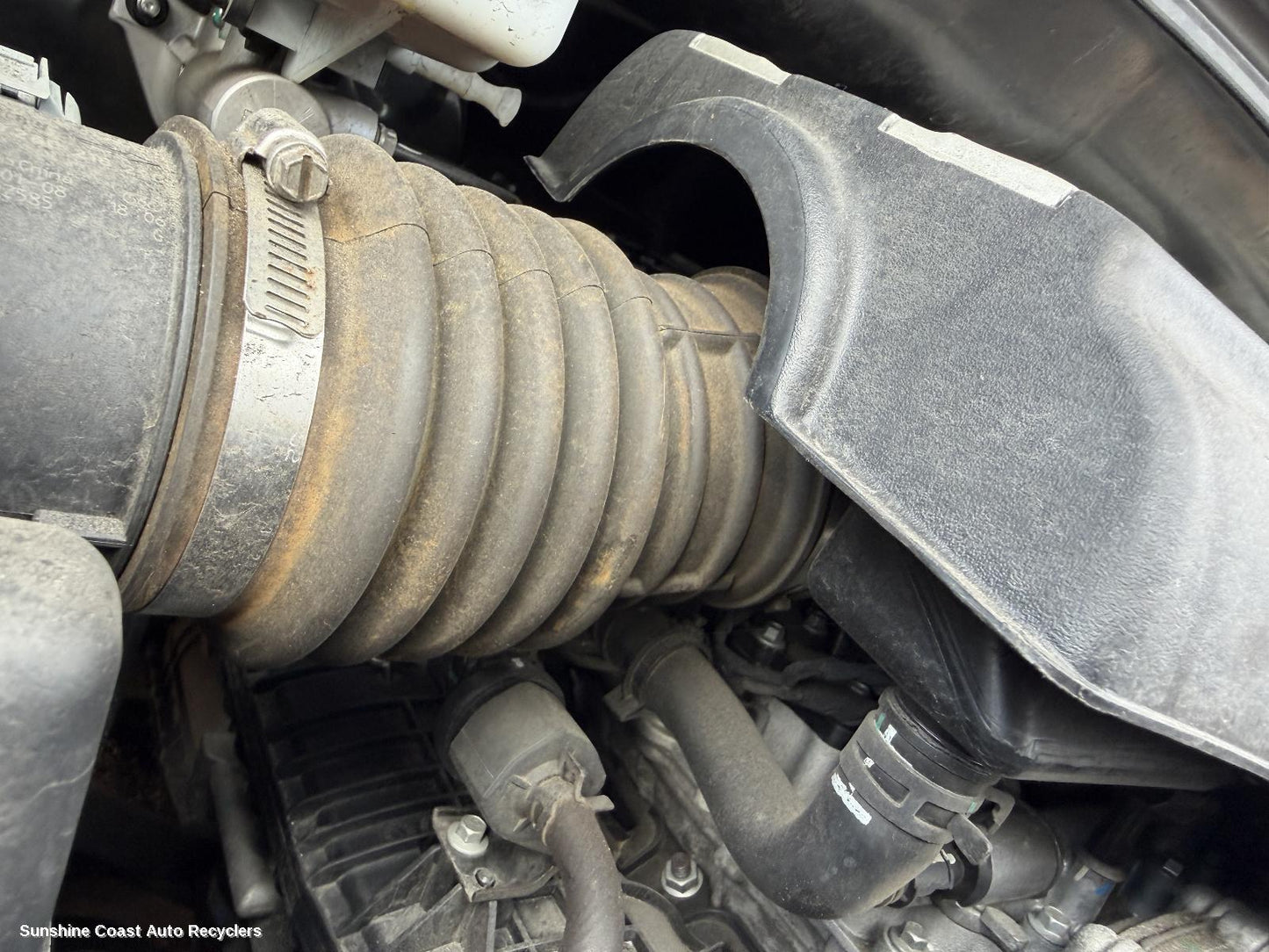 2015-2025 Ldv G10 Air Cleaner Duct Hos