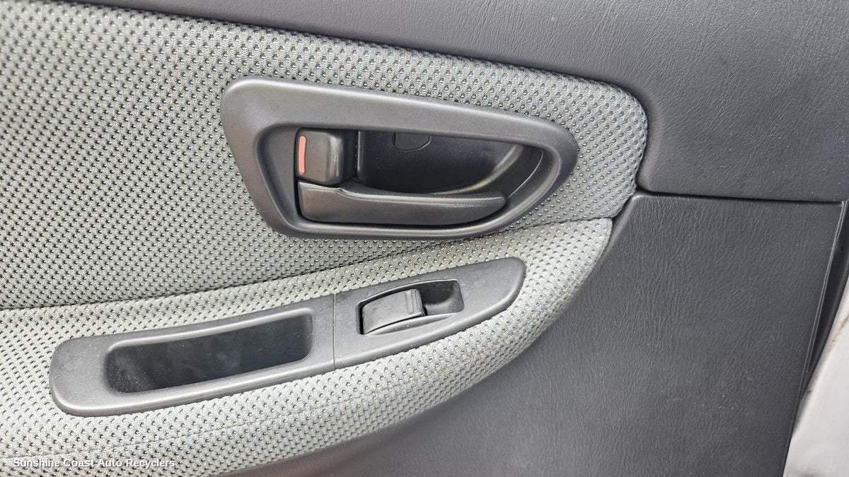 2000-2007 Subaru Impreza Door Handle