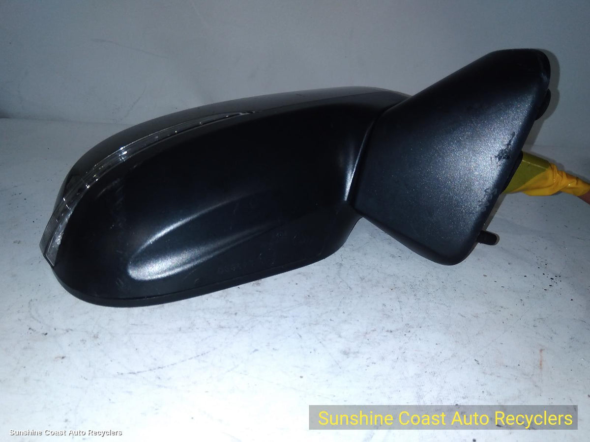 2018-2024 Subaru Forester Right Door Mirror
