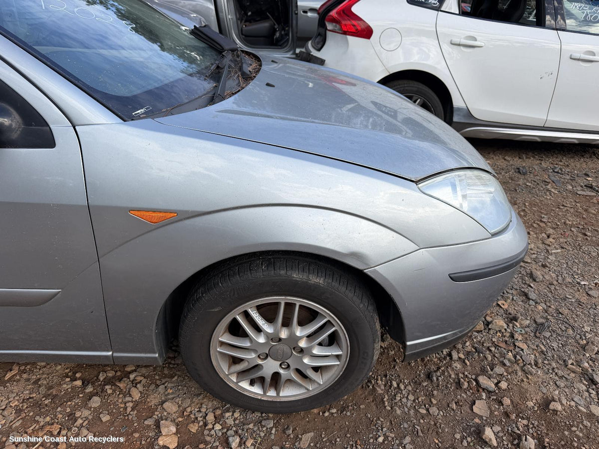 2001-2005 Ford Focus Right Guard