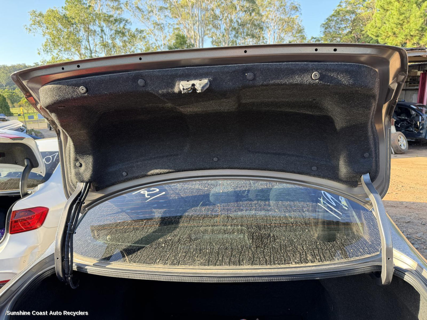 2013-2017 Nissan Pulsar Bootlid Tgate Hinge