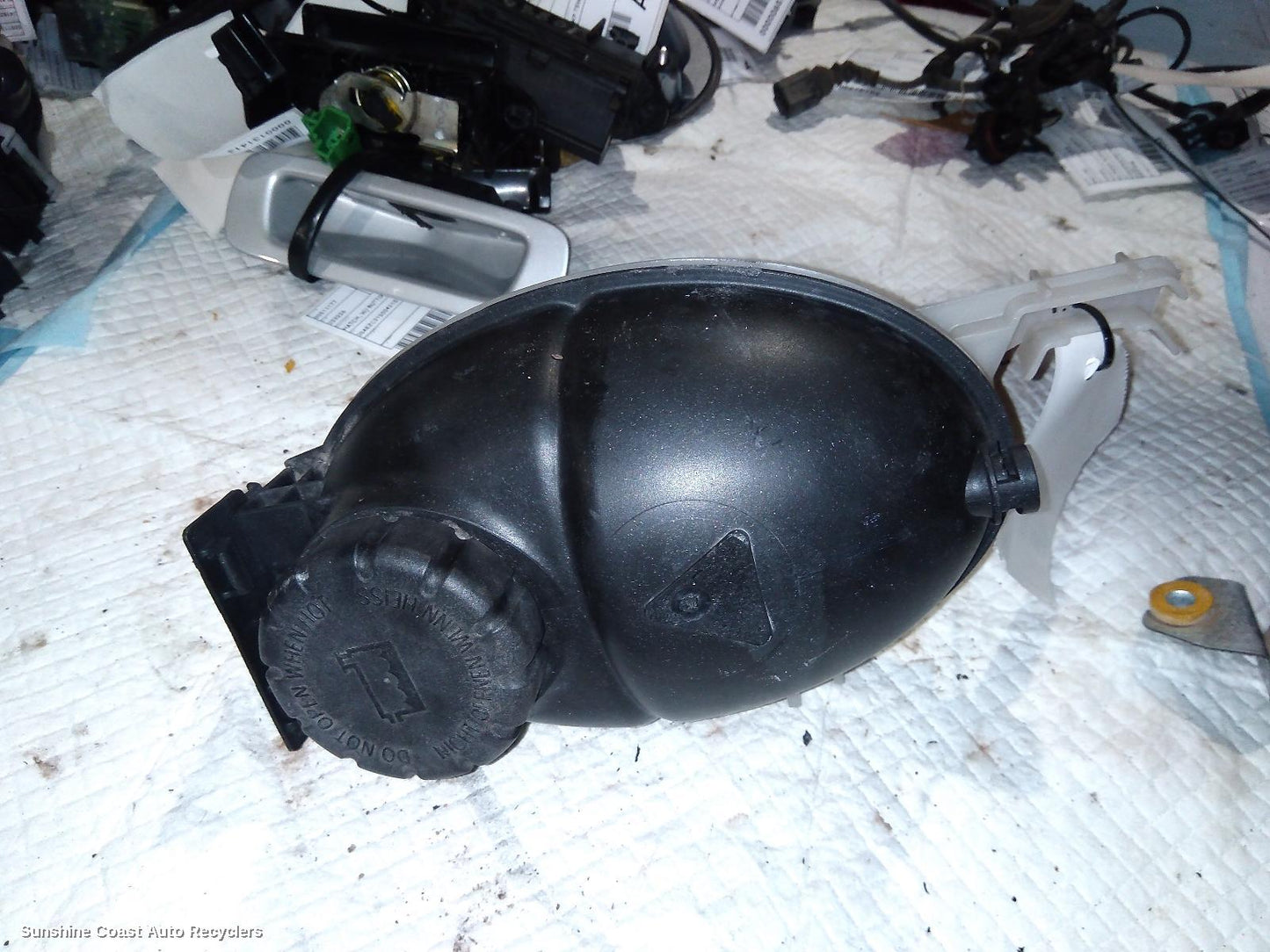 2007-2015 Mercedes C Class Overflow Bottle