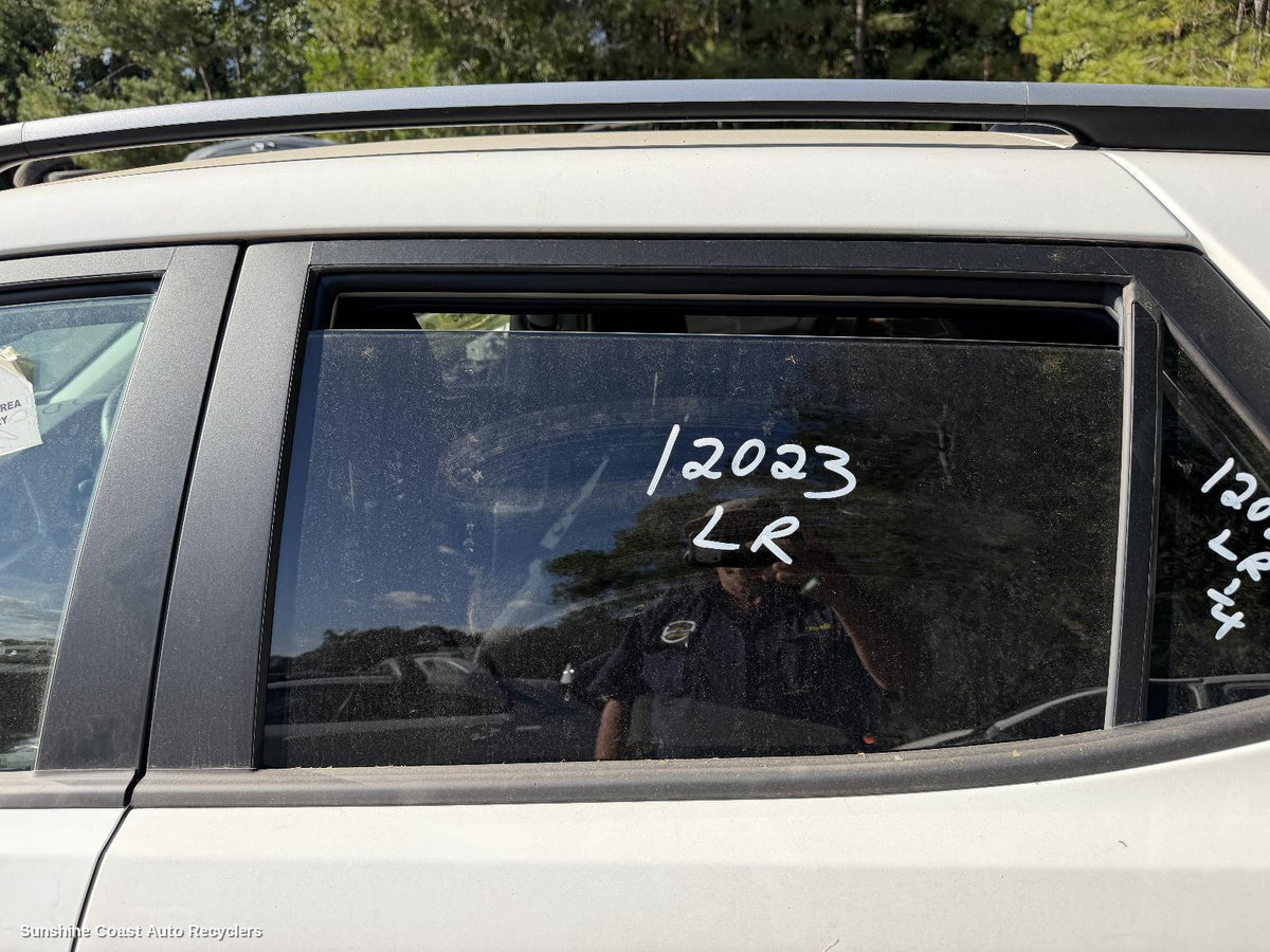 2020-2026 Kia Stonic Left Rear Door Window