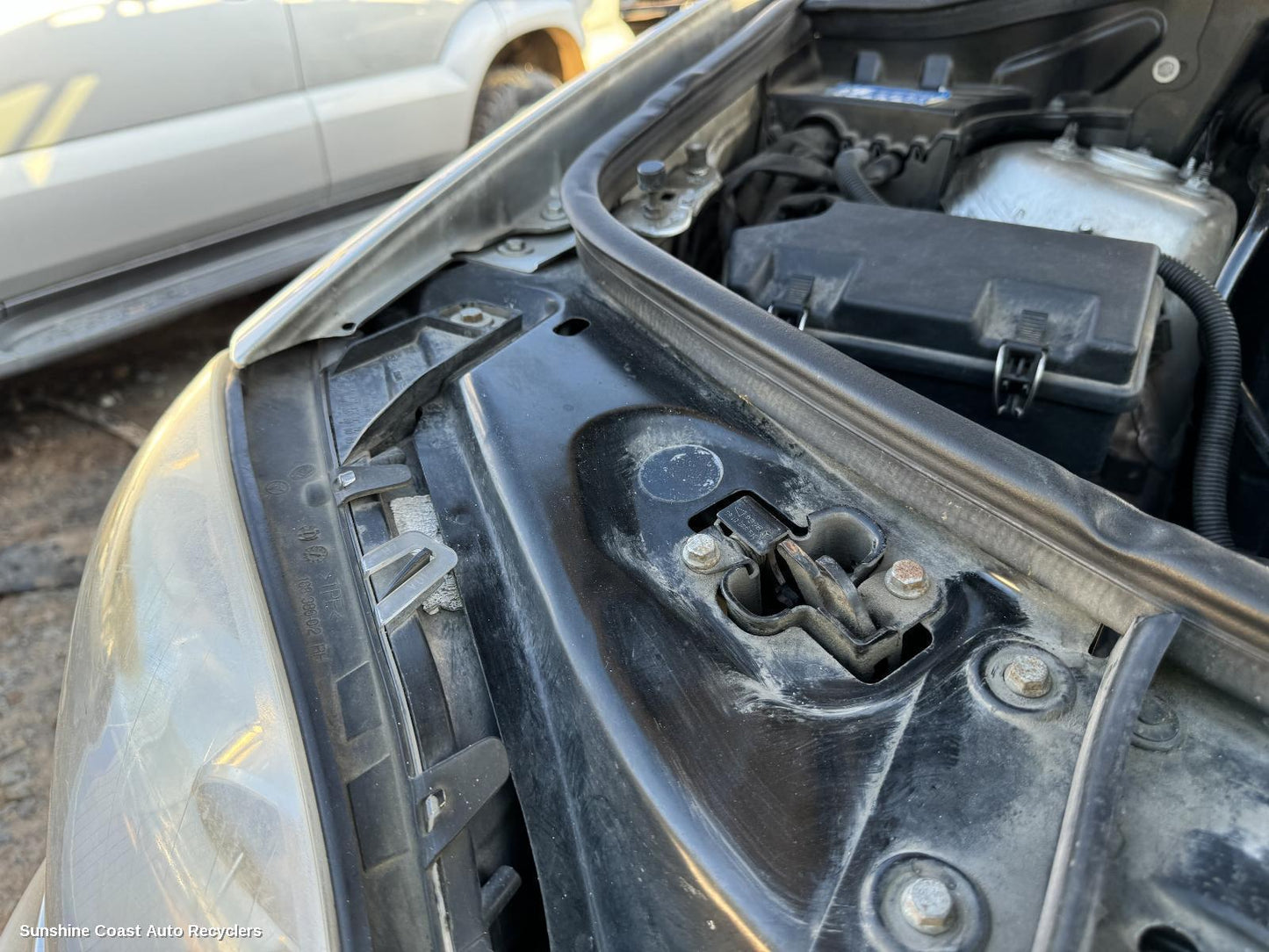 2009 Mercedes M Class Bonnet Lock Support