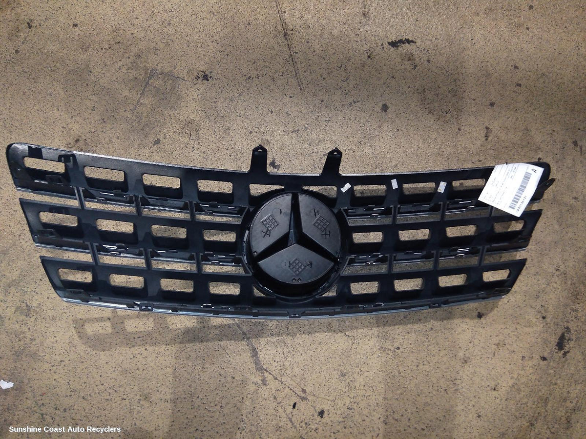 2005-2011 Mercedes M Class Grille
