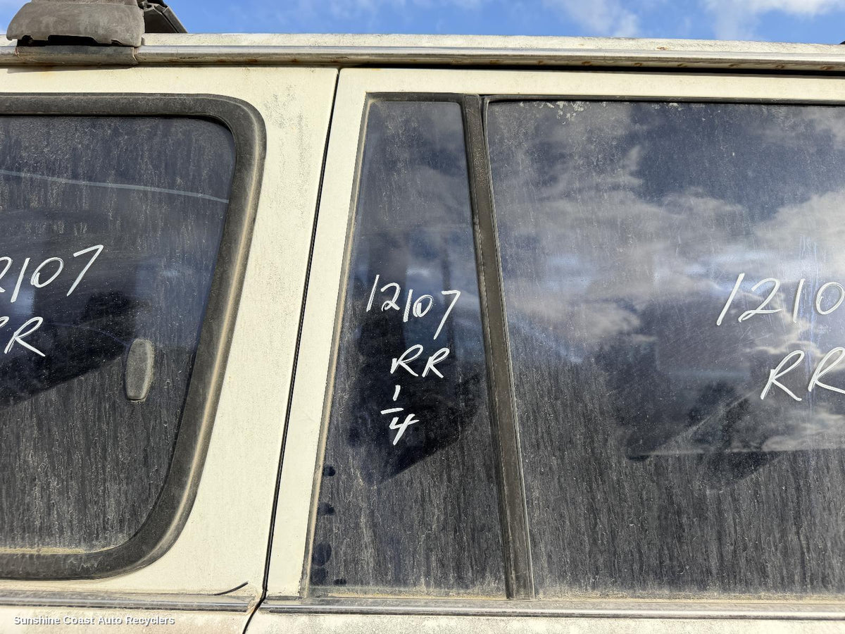 1990-1998 Toyota Landcruiser Right Rear 1 4 Door Glass