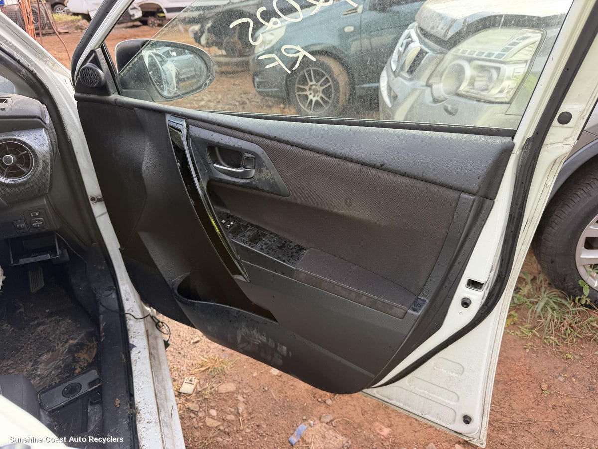 2015-2018 Toyota Corolla Door Handle
