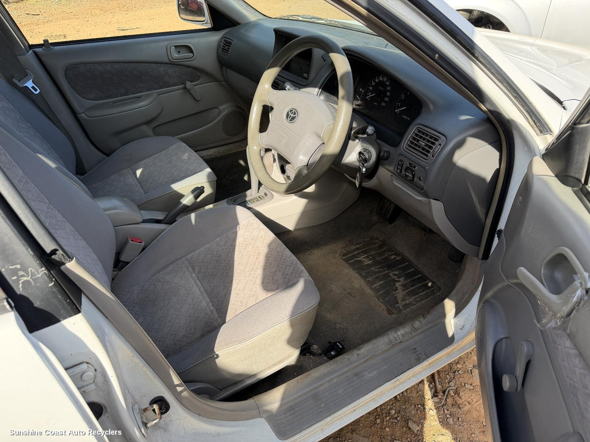 1999-2001 Toyota Corolla Rear Garnish