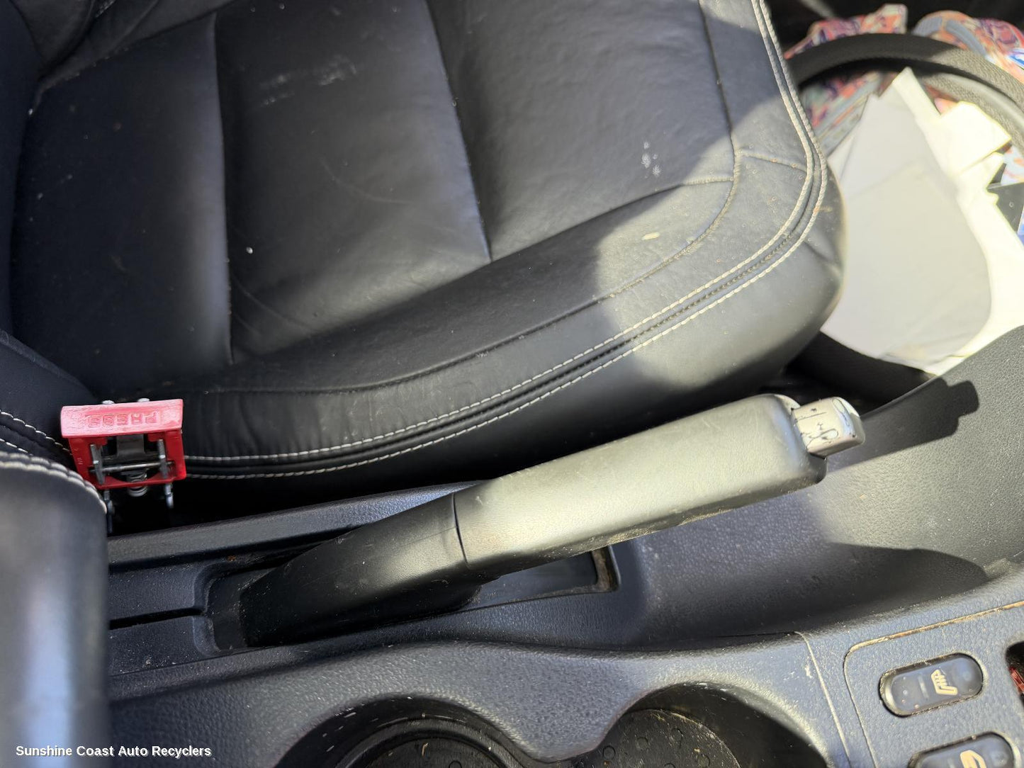 2007-2014 Nissan Dualis Handbrake Lever