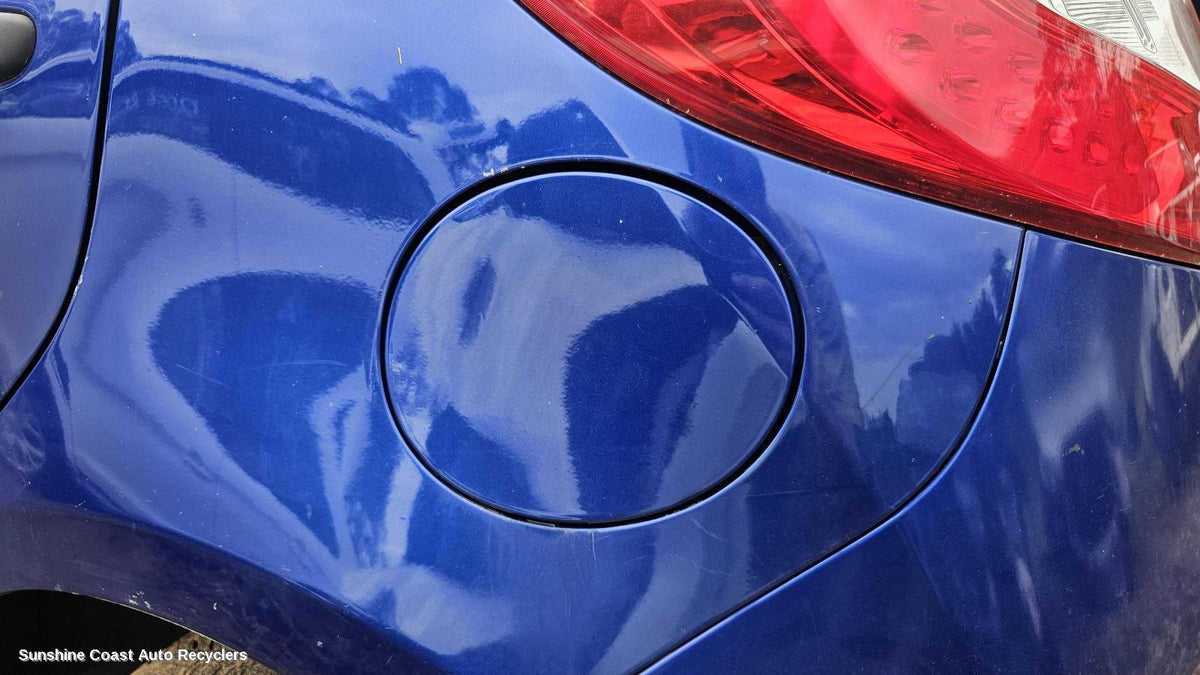 2007-2014 Mazda 2 Fuel Door   Filler