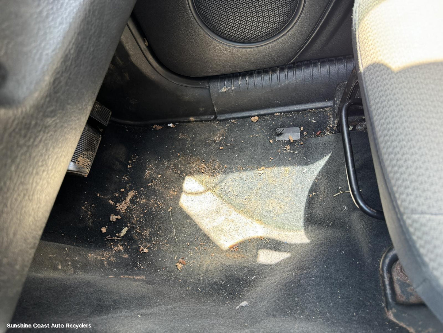 2004 Jeep Cherokee Carpet