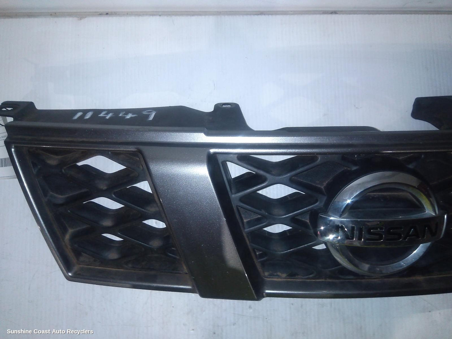 2009 Nissan Xtrail Grille