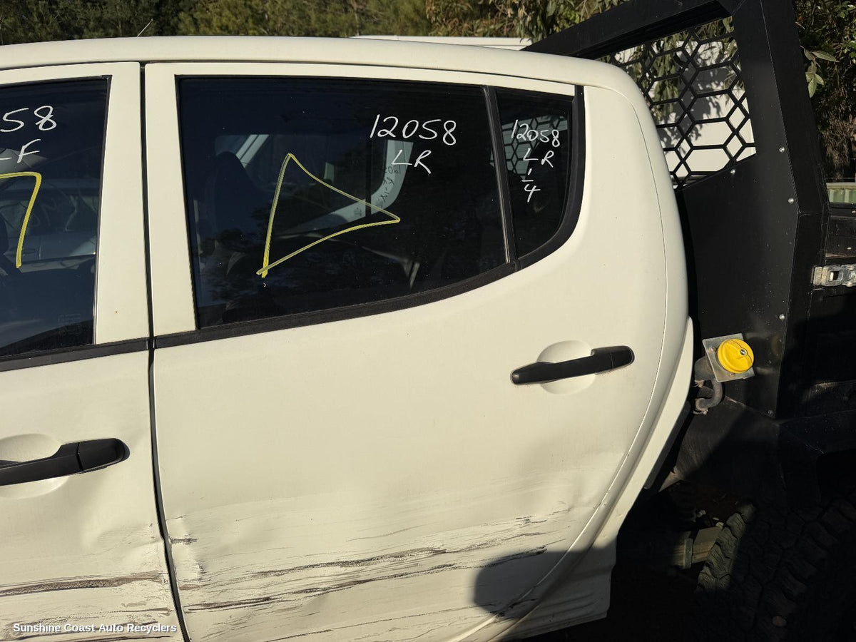 2006-2015 Mitsubishi Triton Door Handle