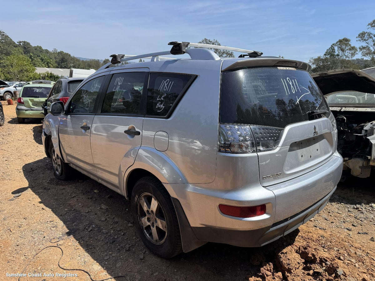 2009-2012 Mitsubishi Outlander Headrest
