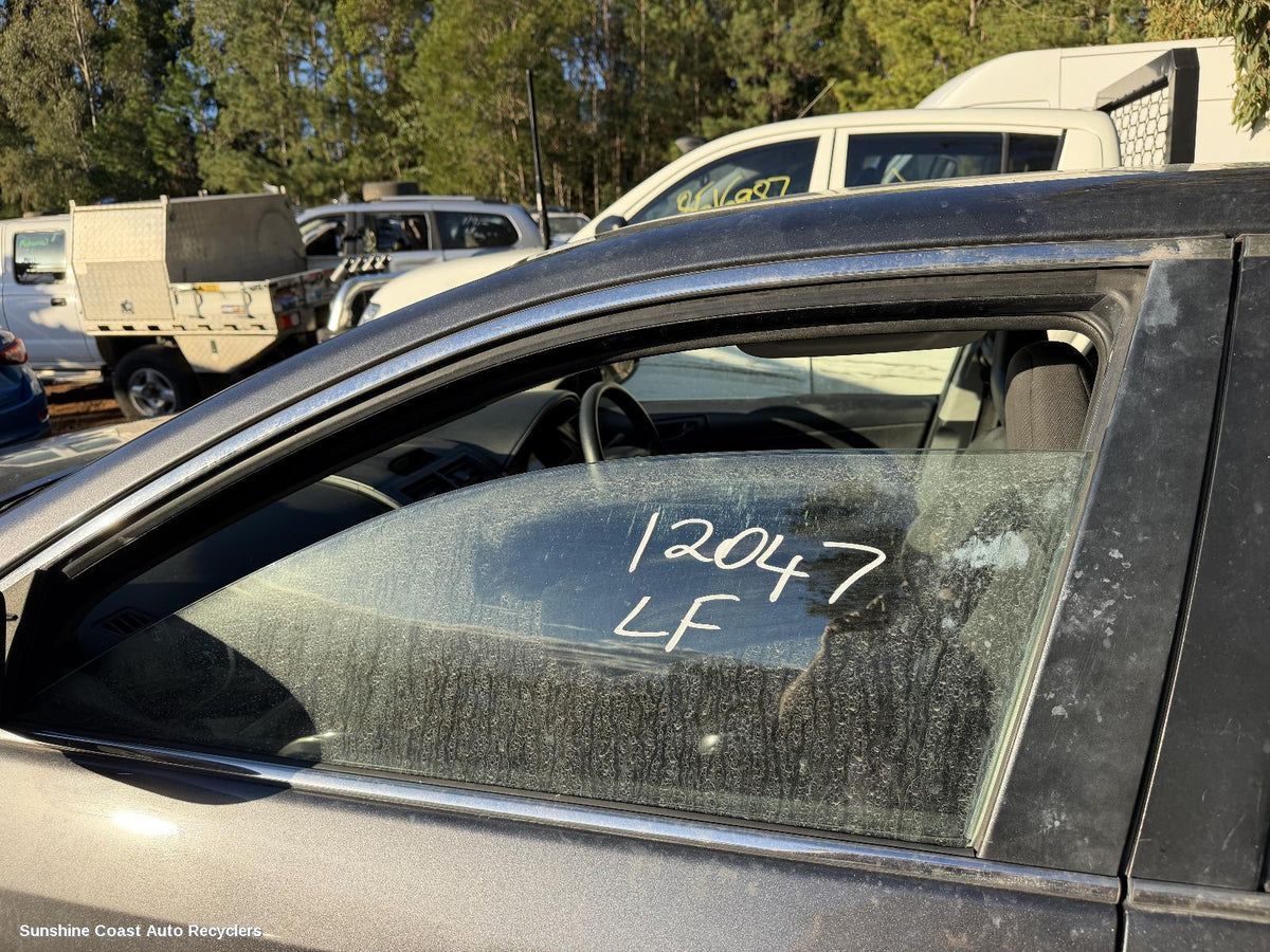 2011-2017 Toyota Camry Left Front Door Window
