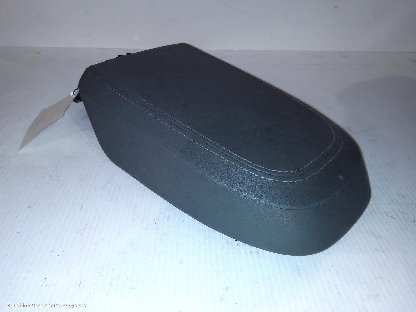2009 Ford Focus Console