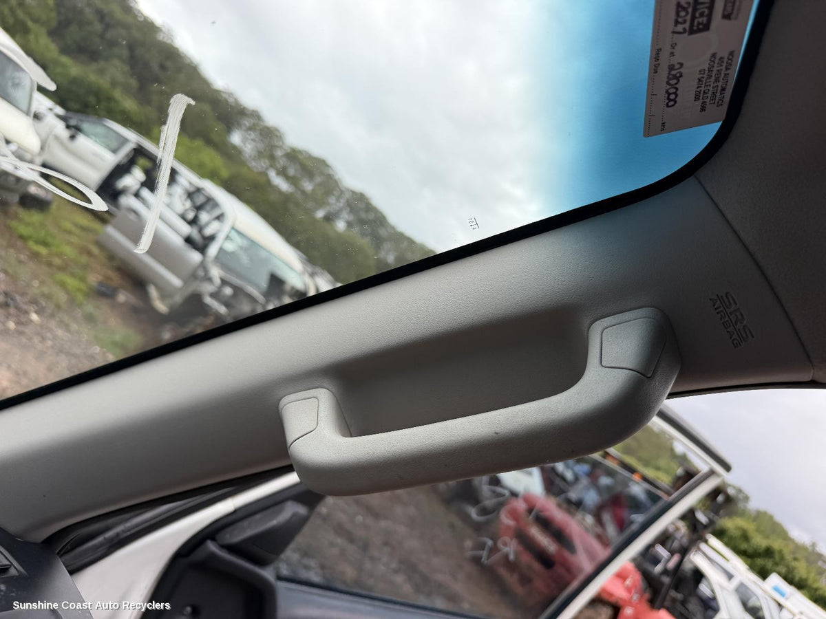 2006-2014 Mitsubishi Pajero Grab Handle